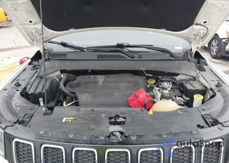 2019 Jeep Compass Latitude 4X4 из США, поврежденный, VIN 3C4NJDBB2KT647661